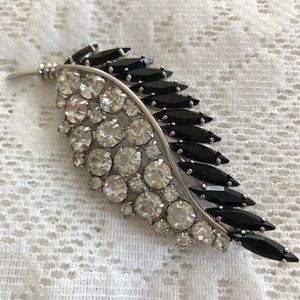 Vintage Classic Look Leaf Pin Clear Stones Signed Artistic